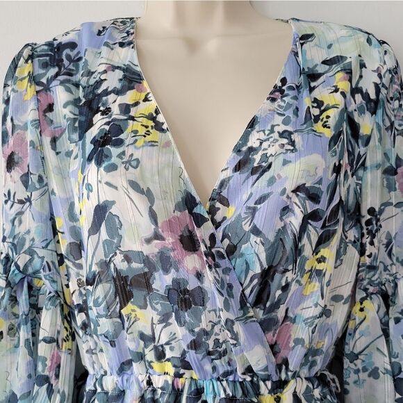 Tash and Sophie Bell Sleeve Faux Wrap Midi Dress NWOT - Picture 5 of 8